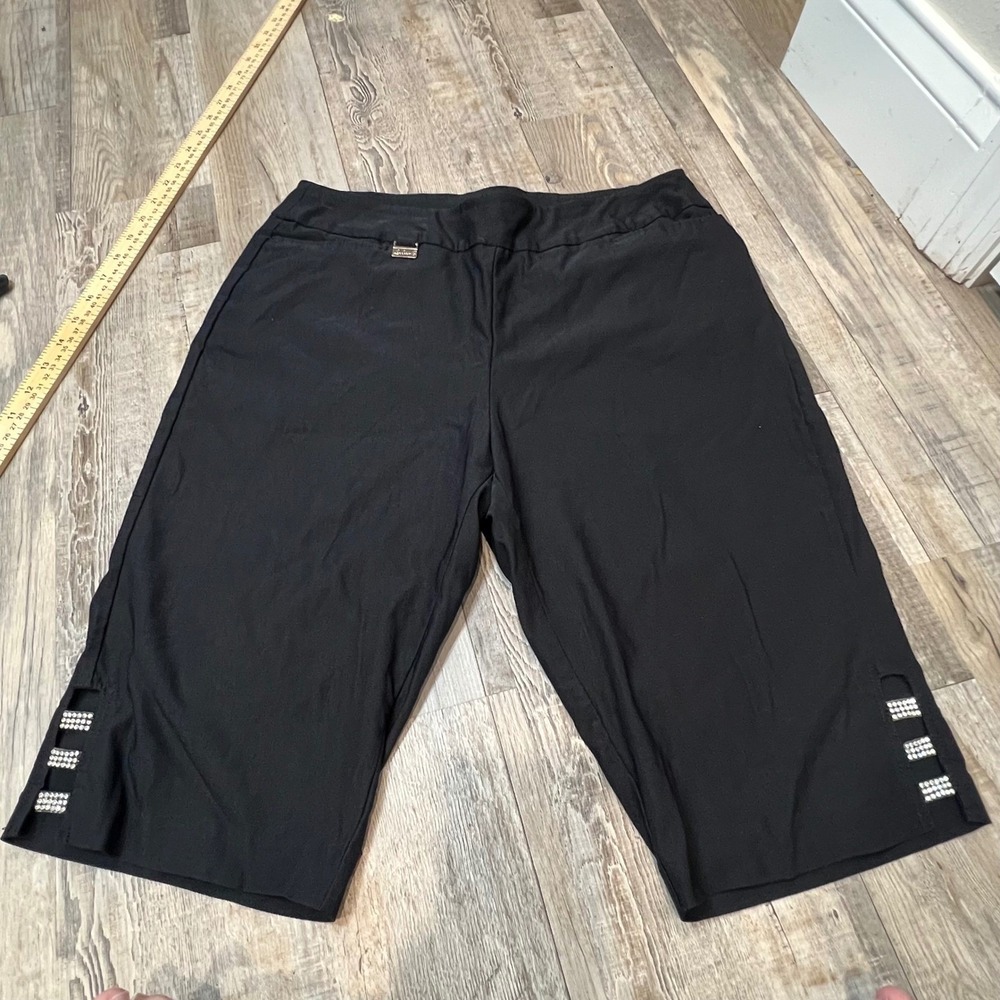 Lulu B Carly Black Rhinestone Capri Cropped Pants Women's Size 12